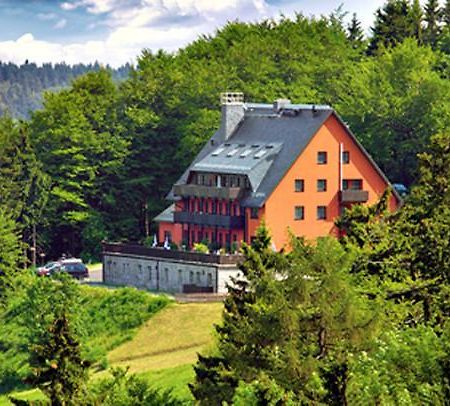 Hotel Hubertusbaude à Waltersdorf  Extérieur photo