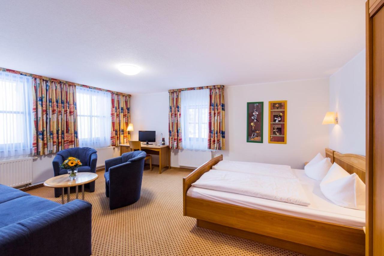 Hotel Hubertusbaude à Waltersdorf  Extérieur photo